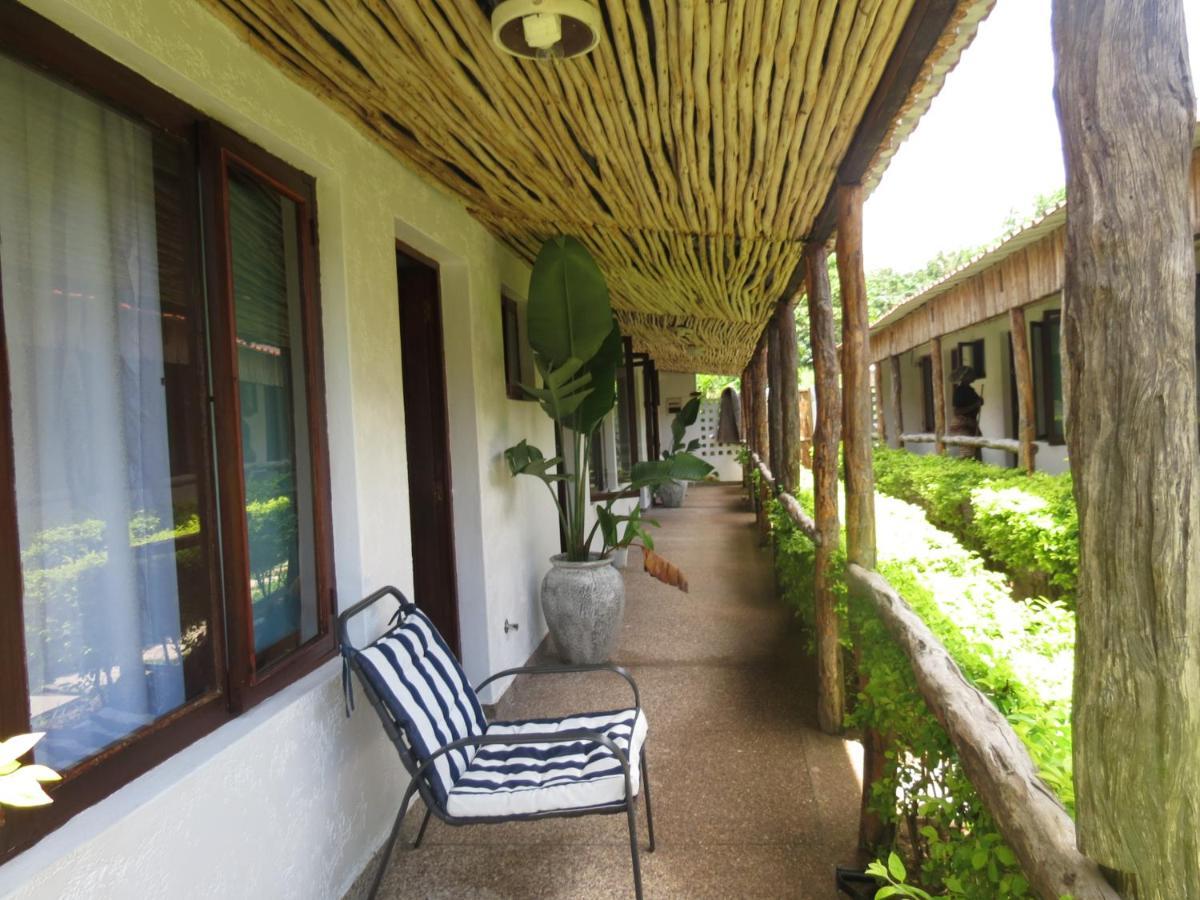 Nkanhi Centro De Conferencias E Hotel Ponta do Ouro Exterior photo